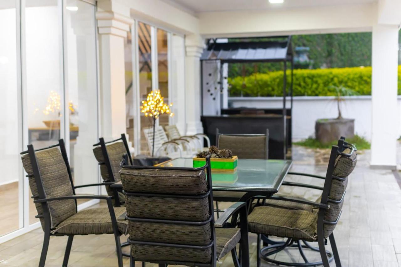 Hotel Cocoview, Bar & Restaurante Вайе ди Анхелес Екстериор снимка
