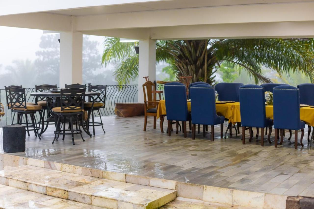 Hotel Cocoview, Bar & Restaurante Вайе ди Анхелес Екстериор снимка