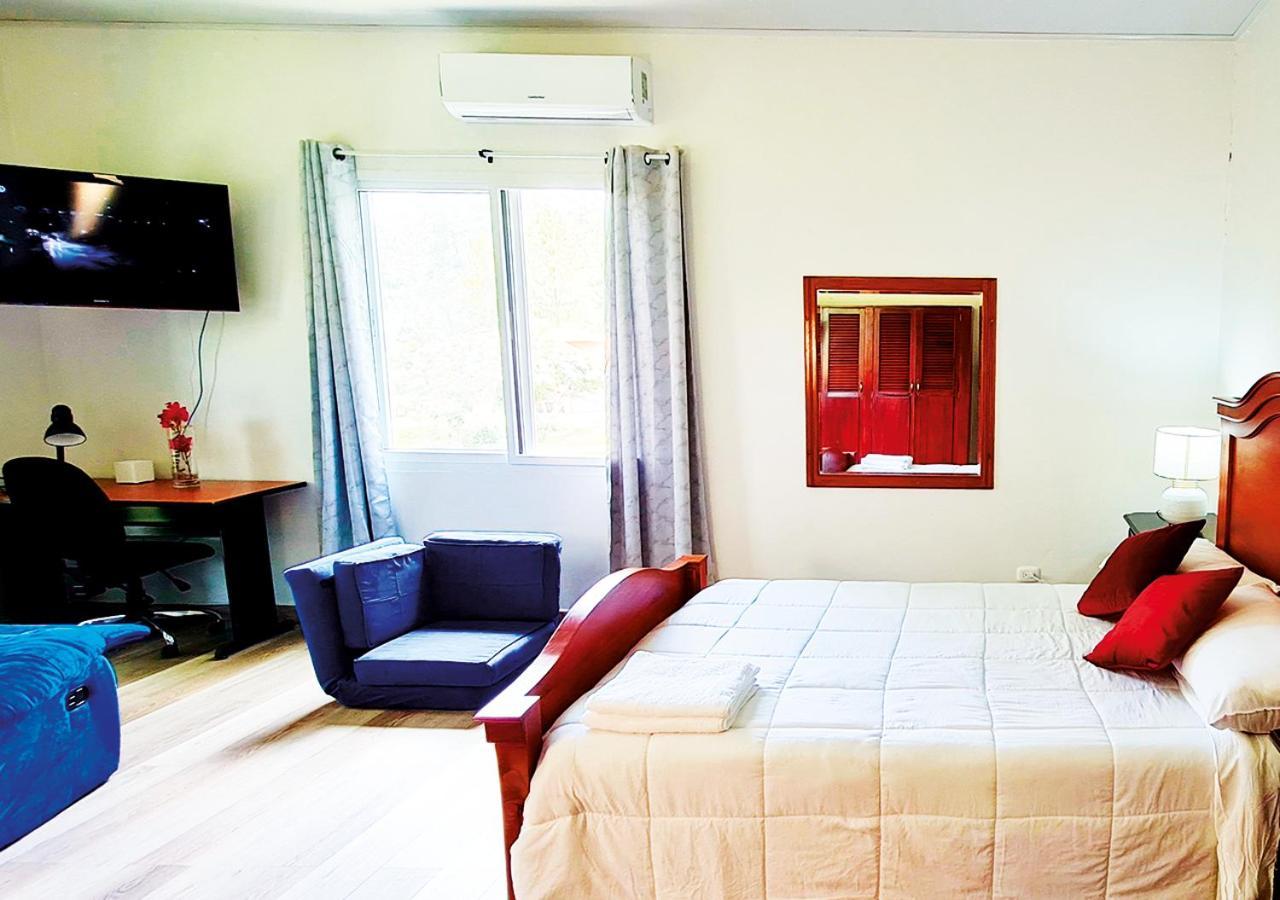 Hotel Cocoview, Bar & Restaurante Вайе ди Анхелес Екстериор снимка